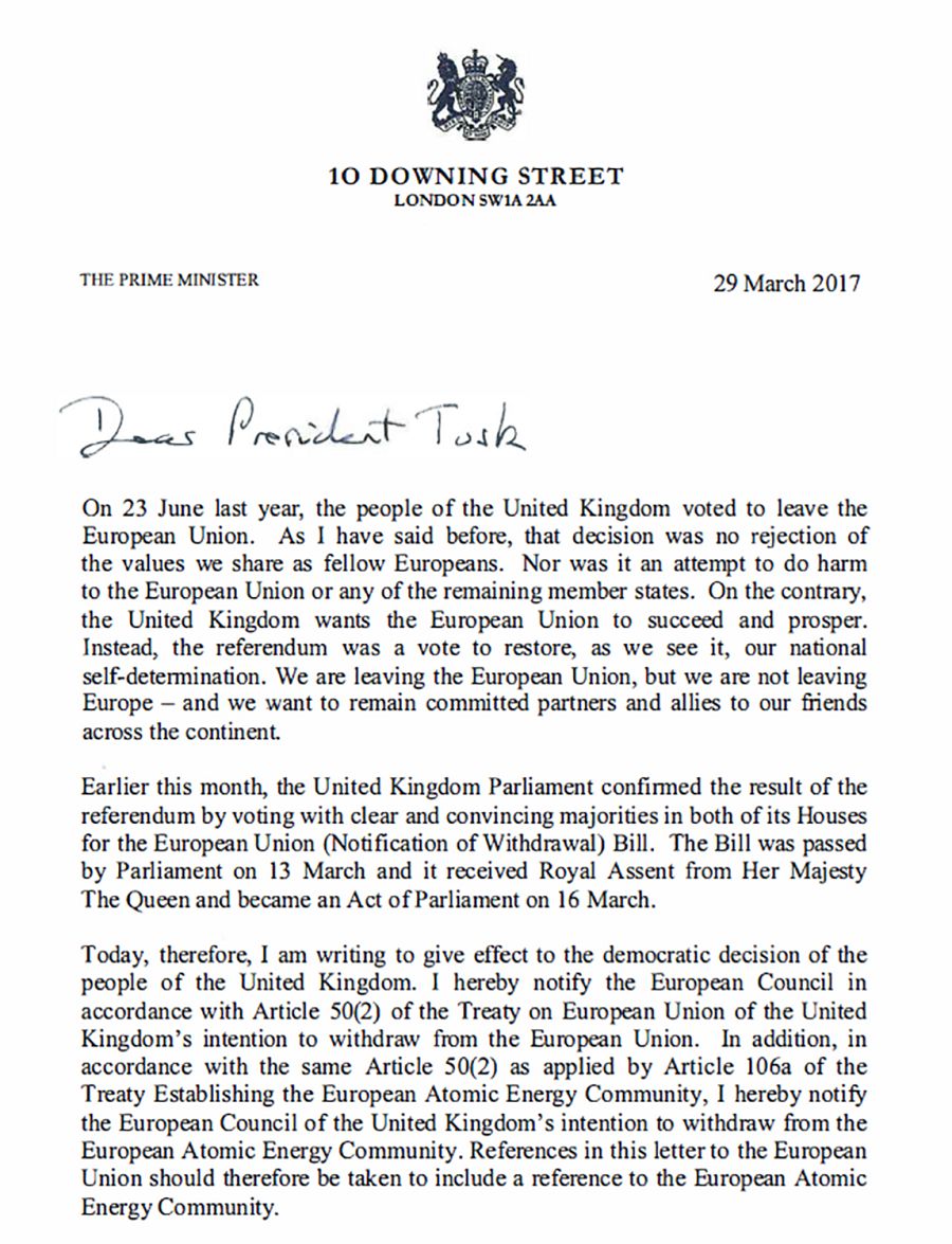 Carta enviada paor la primera ministra británica Theresa May al presidente del Consejo Europeo Donald Tusk, para activar el 'Brexit'