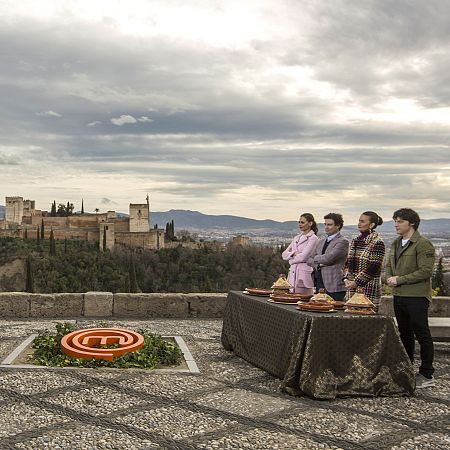 Los aspirantes cocinarán en la Alhambra de Granada o en un castillo de Ponferrada, entre otros lugares