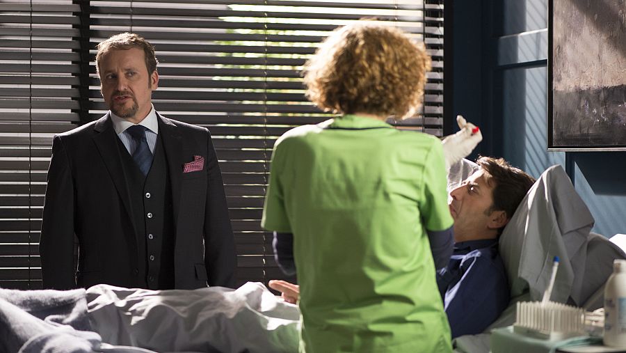 Luis no sabrá que hacer cuando llegue a sus oídos el rumor que corre por la casa