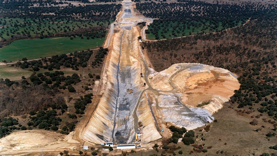 Aspecto en 1989 de las obras del trazado del AVE a Sevilla entre Ciudad Real y Córdoba