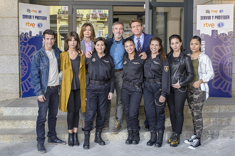 Los policías de la comisaría de 'Servir y proteger'