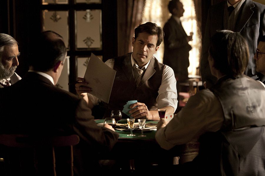 El futuro de las Silva se decide en una partida de cartas en 'Seis hermanas'