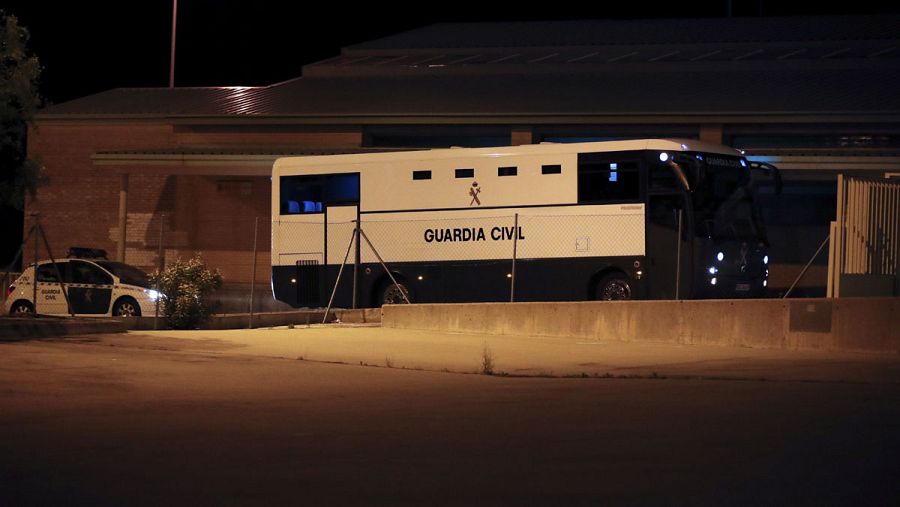 Llegada del vehículo de la Guardia Civil con Ignacio González a la carcel de Soto del Real
