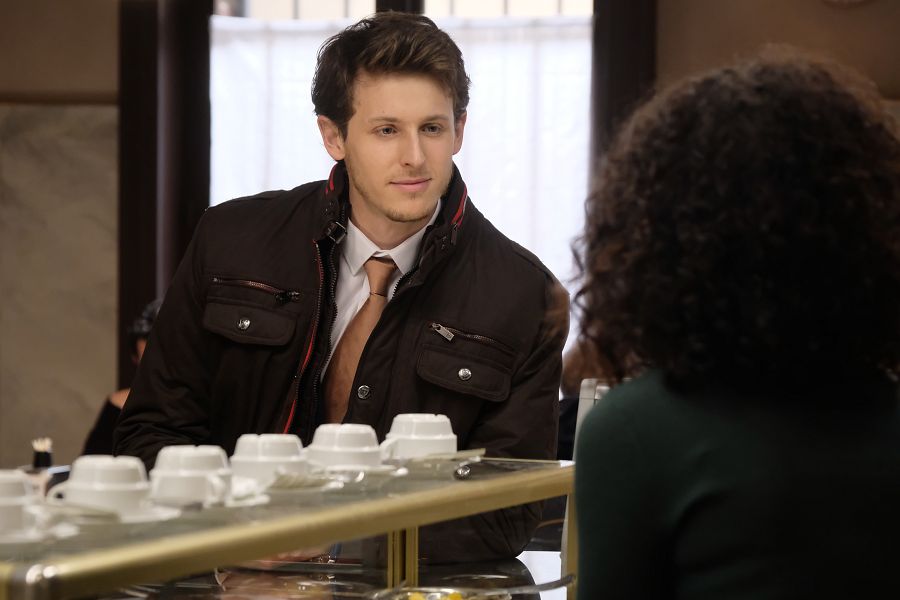 Servir y proteger - El joven abogado Sergio Mayoral