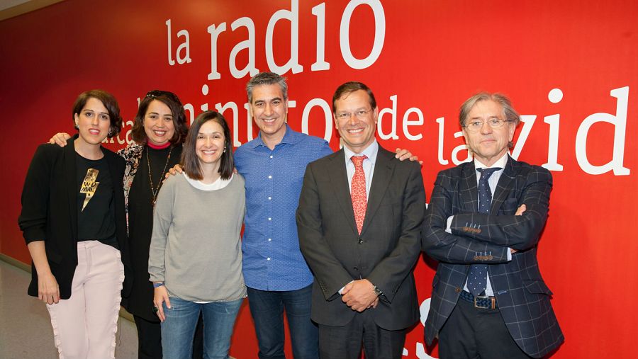 Otra imagen de nuestros últimos invitados, a los que se une Teresa Rodríguez (Editorial Chocolate)