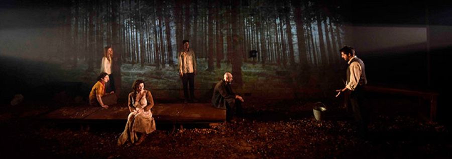 A la Biblioteca de Catalunya, es fa l'obra 