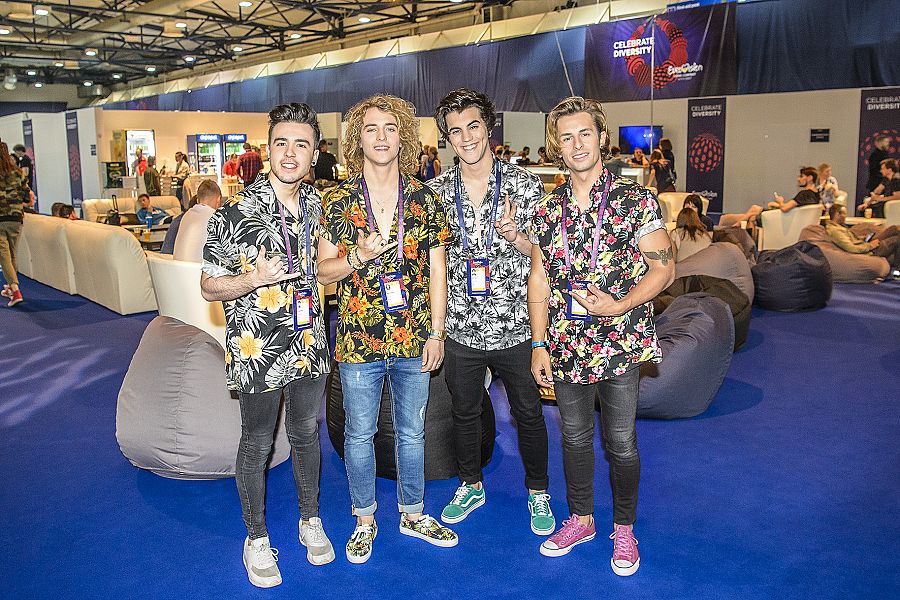 Manel Navarro y su banda, look final