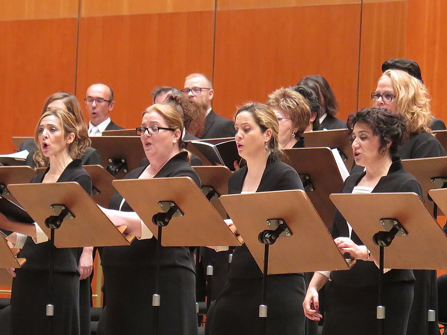 Actuación del Coro RTVE, dirigido por Javier Corcuera