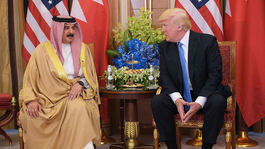 El presidente de EE.UU., Donald Trump, con el rey de Baréin, Hamad bin Isa al Jalifa
