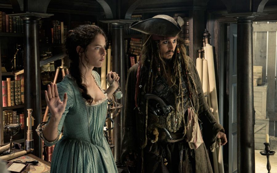 Johnny Depp y Kaya Scodelario