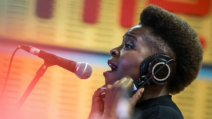 Sitté, en pleno acústico