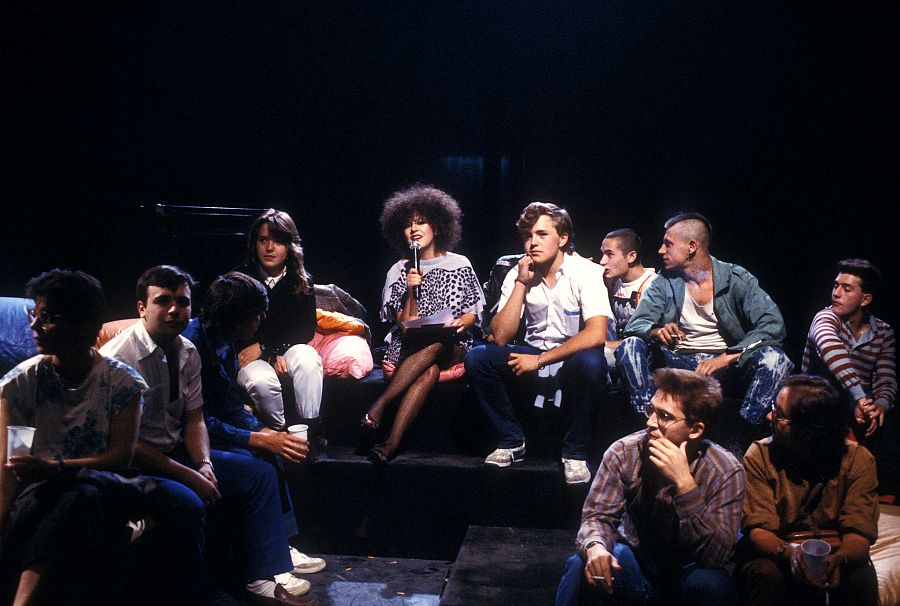 Música y entrevistas en riguroso directo en el plató de La Edad de Oro