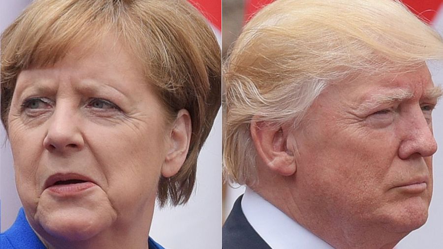 La canciller alemana Ángela Merkel posa junto a Donald Trump en la cumbre del G7 en Taormina, Grecia