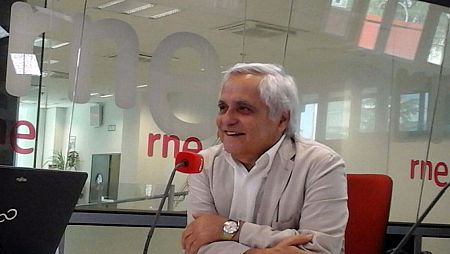 Juan Cruz durante la entrevista en 'Las mañanas de RNE' - Escuchar ahora