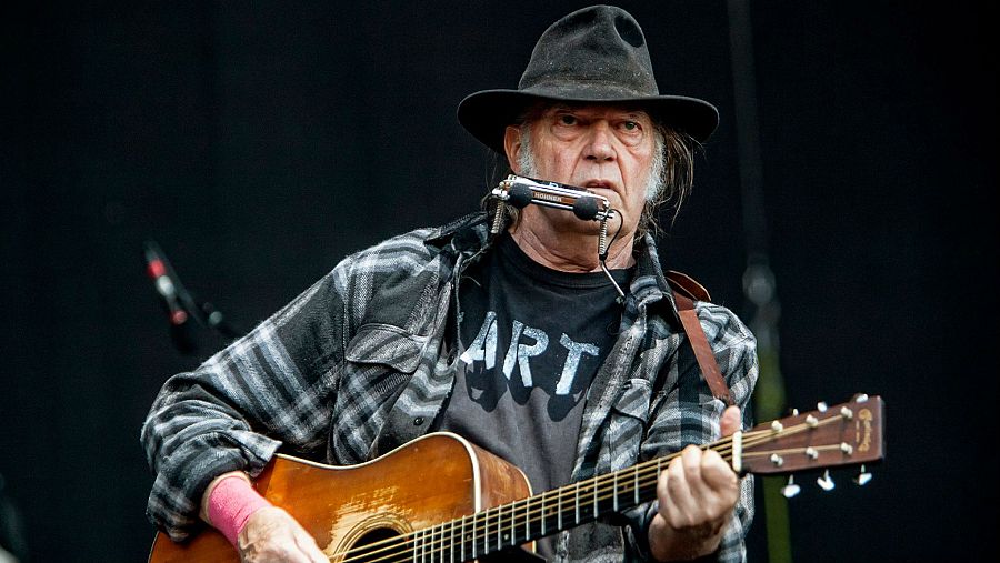 Neil Young en la Caja Mágica