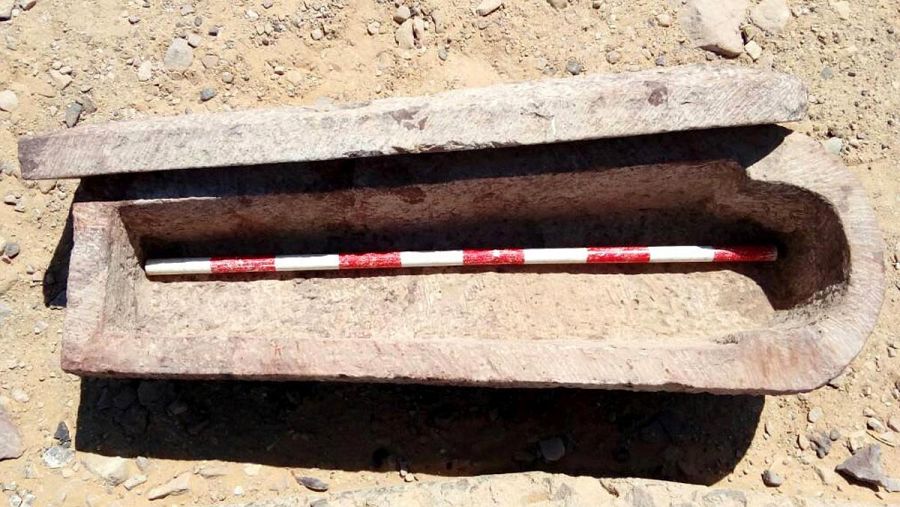 Fotografía facilitada por el Ministerio de Antigüedades Egipcio de una de las diez tumbas del Periodo Tardío.