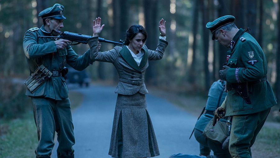 Macarena García interpreta a la joven Lola Mendieta, una luchadora de la resistencia durante la II Guerra Mundial