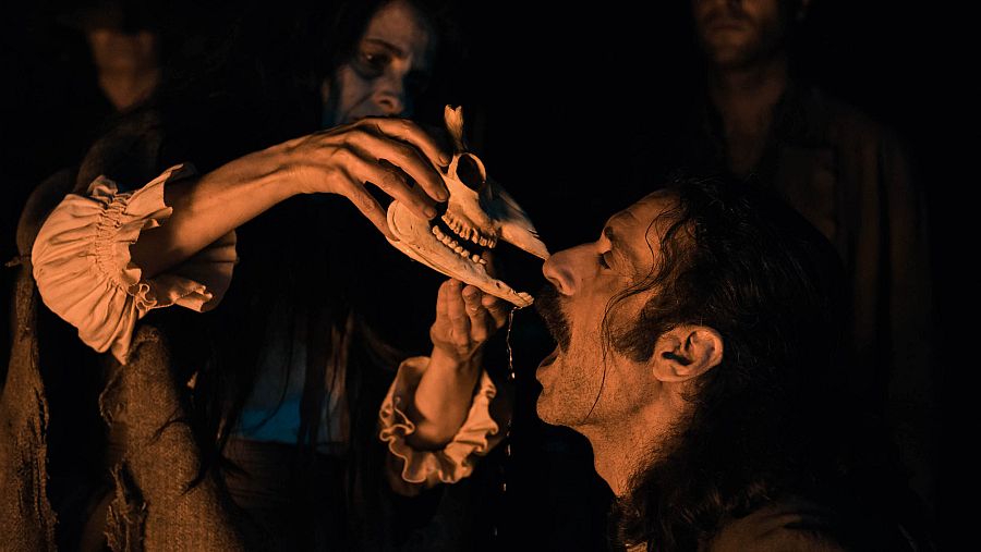 Alonso se deja engañar por las brujas