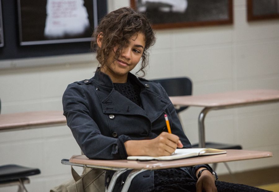 Zendaya interpreta a la misteriosa Michelle, compañera de Peter Parker