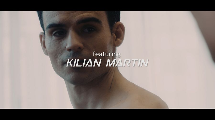 El skater madrileño Kilian Martín, campeón del mundo de Freestyle, protagonista del vídeo de Smile
