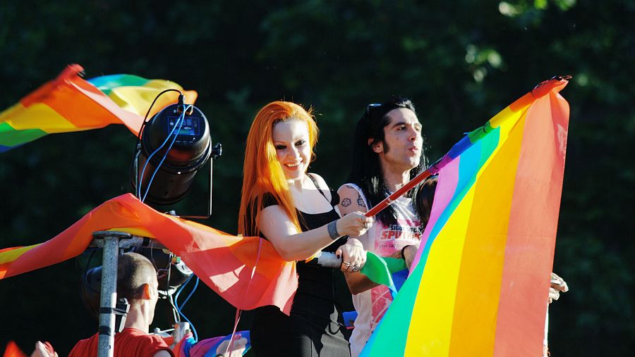 Alaska, firme activista por los derechos LGTB