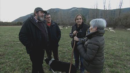 El equipo visita una de las granjas en las que puede encontrarse este producto
