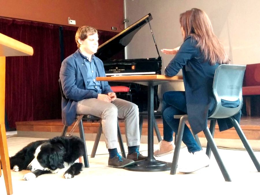 El pianista Ignasi Cambra ha estudiat als Estats Units sota la tutel·la del director d'orquestra Valery Gergiev