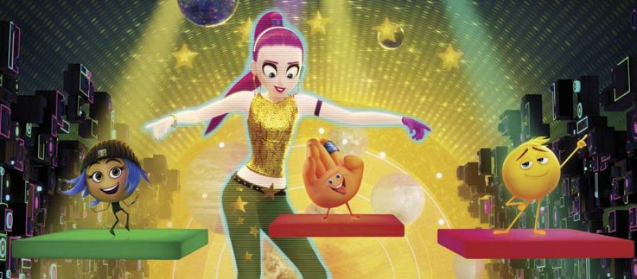 Los protagonistas jugando a 'Let's Dance'