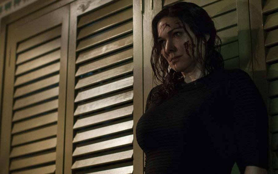 Laura Harring en una escena de la película