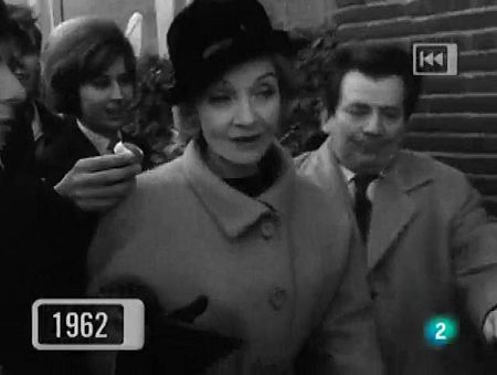 Marlen Dietrich a su llegada a Barcelona para el programa 