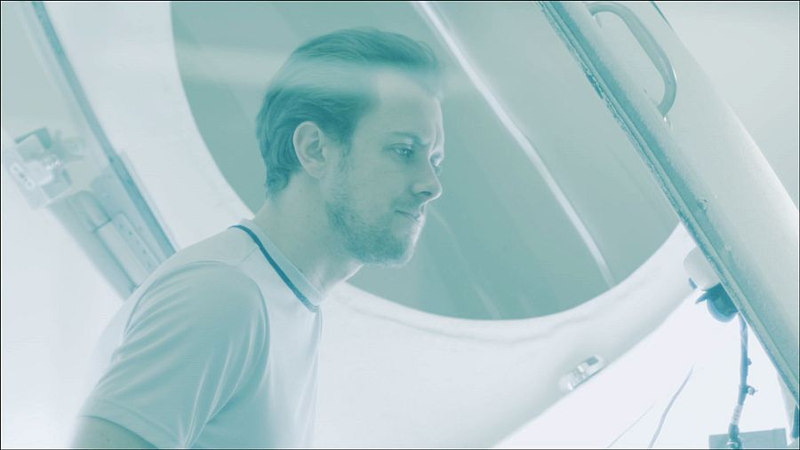 Científicos, expertos en ética, autores y académicos nos ilustran sobre las consecuencias morales que aparecen alrededor del desarrollo de las innovaciones tecnológicas