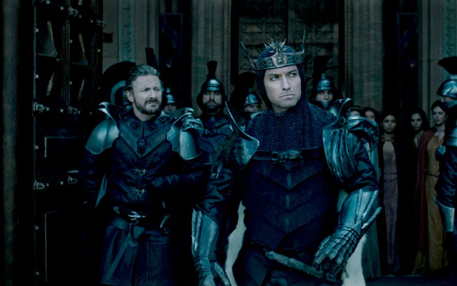 Jude Law es el malvado Vortigern
