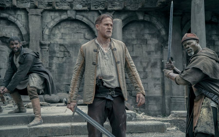 Charlie Hunnames el Rey Arturo