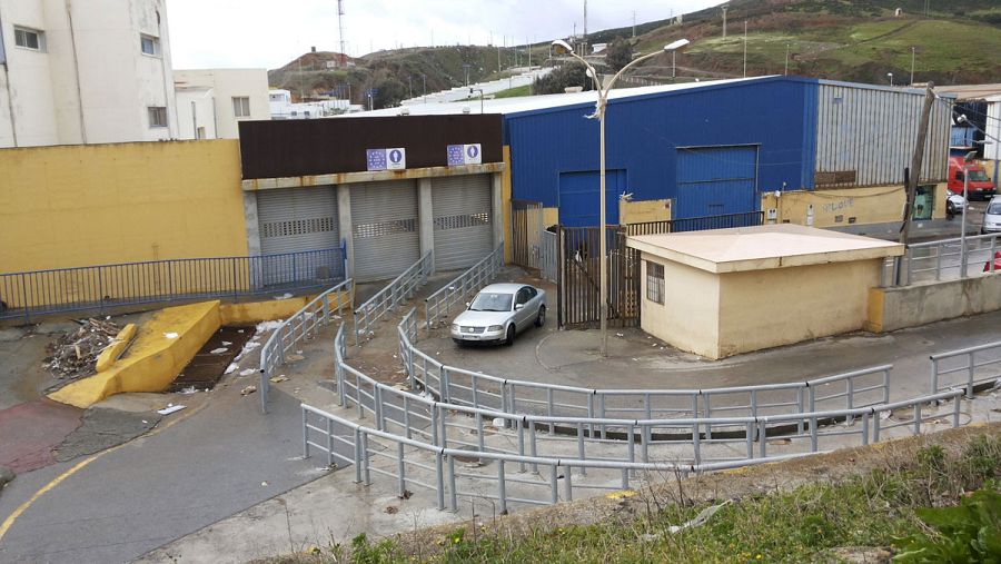 Vista del paso fronterizo con Marruecos del Tarajal 2 cerrado al tránsito de personas entre el 8 y el 17 de agosto de 2017