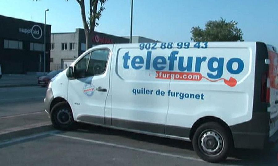 Imagen de la furgoneta hallada en Vic y relacionada con el atentado de Barcelona