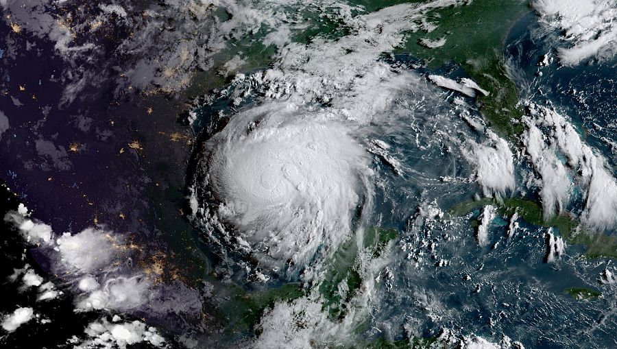 Imagen del avance del huracán Harvey en el Golfo de México