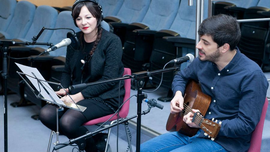 Jacobo Serra y Alondra Bentley en su paso por el programa
