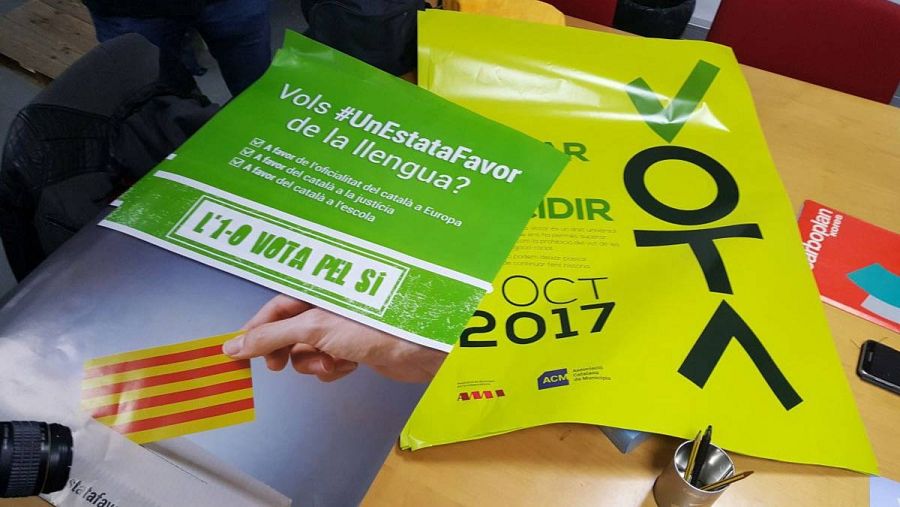 Carteles requisados del referéndum del 1-O.