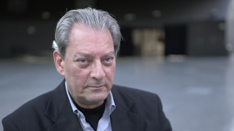 No es una novela autobiográfica aunque Paul Auster le ha regalado al protagonista cronologías y escenarios propios