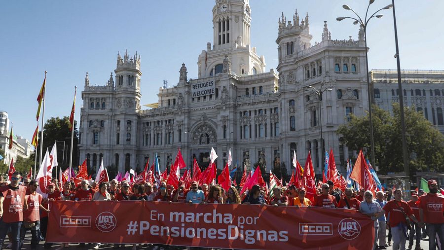 La cabecera de la manifestación en Cibeles