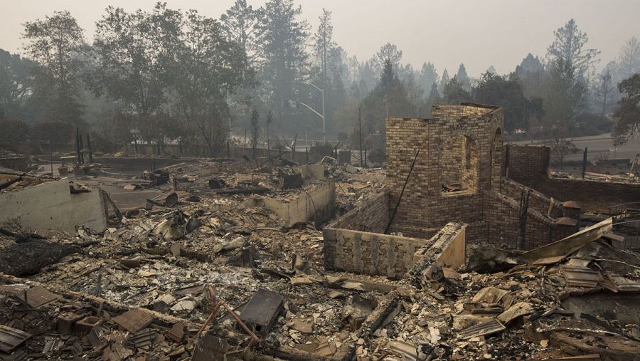 Fotografía del barrio de Foxtail Court, en Santa Rosa, completamente destruido