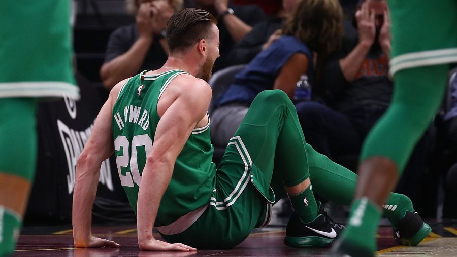 Espectacular lesión del tobillo izquierdo de Hayward