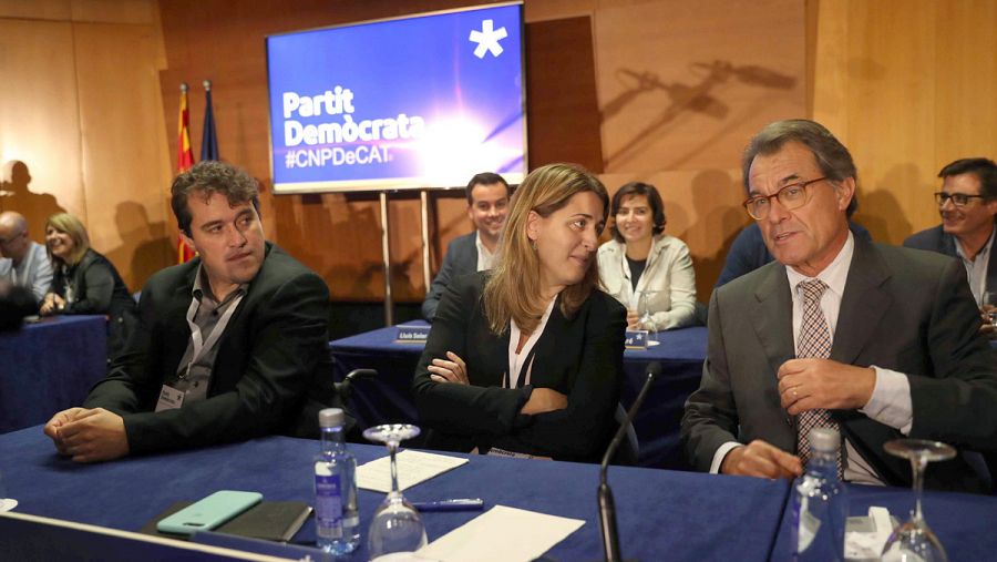Marta Pascal, junto a Artur Mas y David Bonhevi en la reunión extraordinaria del consell nacional del PDeCAT
