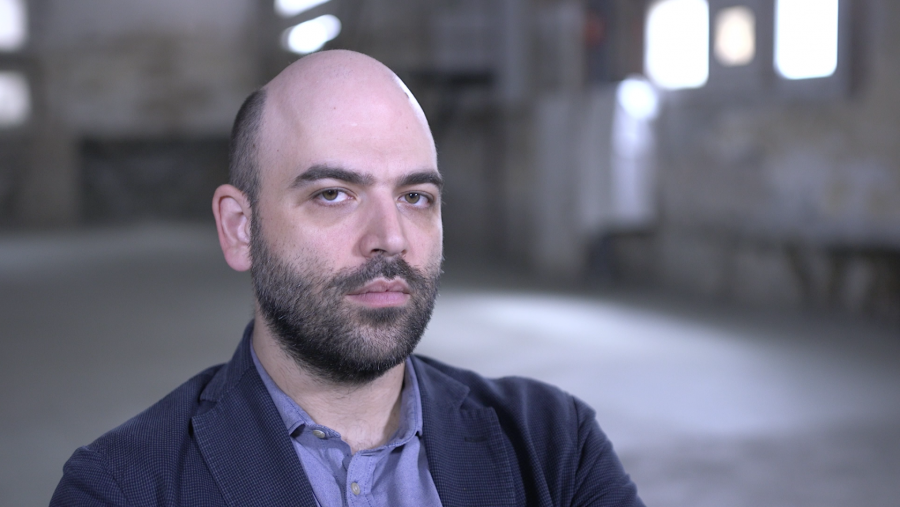 Reconoció el autor Roberto Saviano que le costó más de lo que imaginaba estrenarse como novelista pero que la experiencia fue muy interesante, y piensa repetir en el futuro