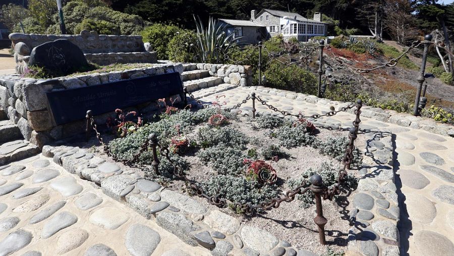 Vista de la tumba del poeta chileno y Premio Nobel de Literatura Pablo Neruda, en Isla Negra.