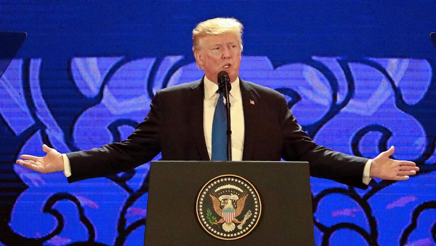 Donald Trump durante su discurso en el Foro de Cooperación Económica Asia-Pacífico