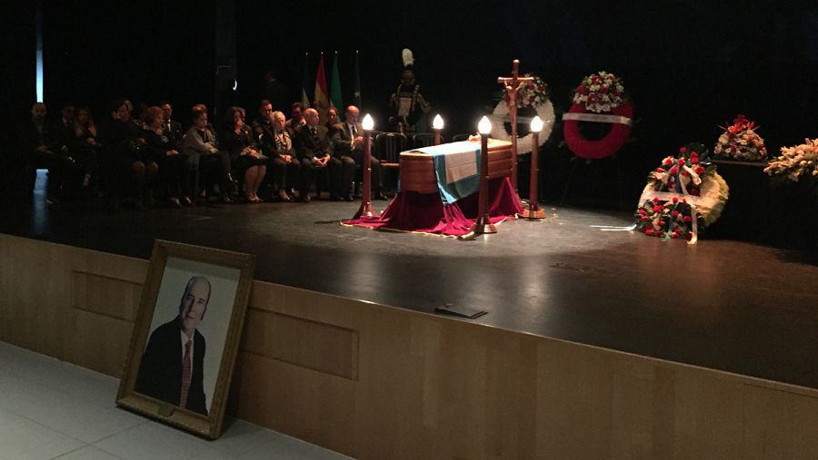 Imagen de la capilla ardiente de Chiquito de la Calzada