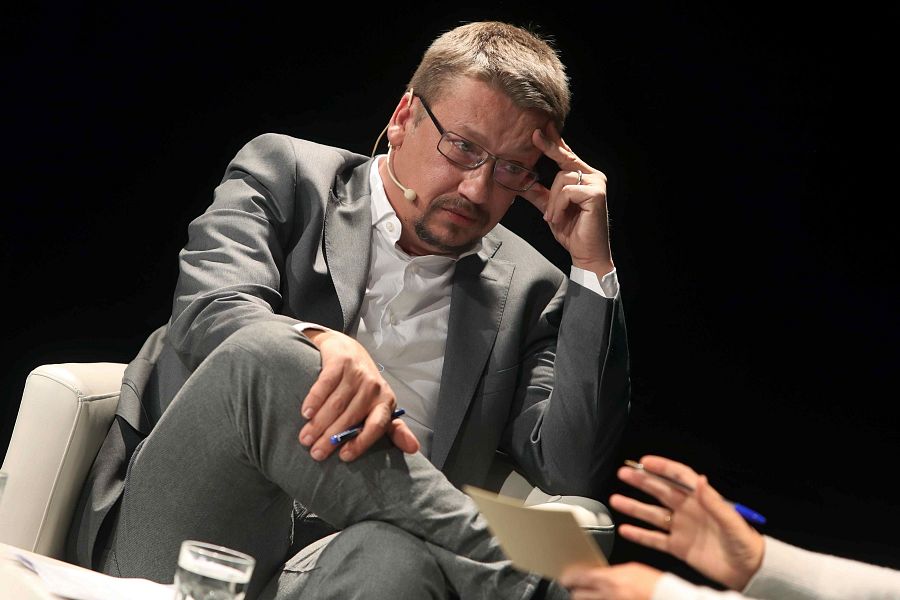 Acto de precampaña de Domènech (EFE).