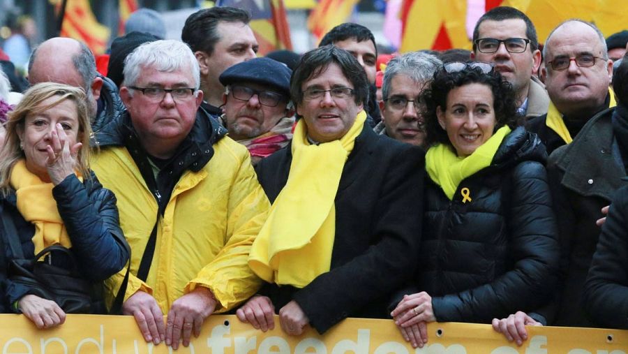 Puigdemont y Rovira encabezan la manifestación independentista de Bruselas