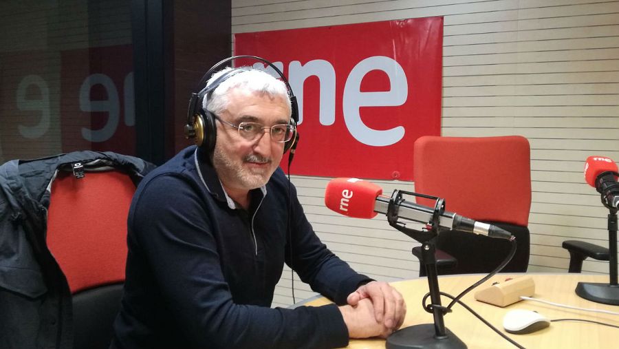 El periodista Manuel Rodríguez, desde Rne Santiago